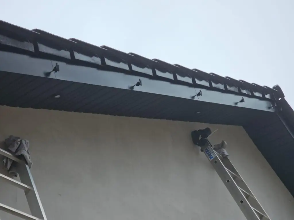 instalacja przeciw kunom rozmieszczenie uchwytów